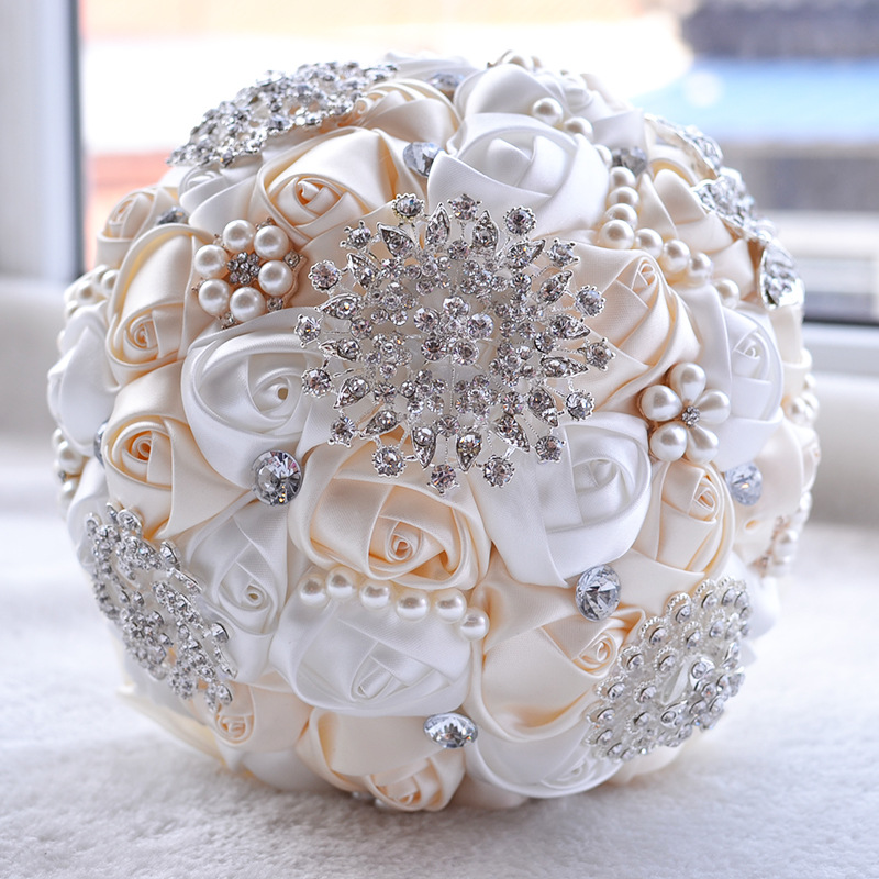 Superbe bouquet de perles de mariage en plusieurs couleurs