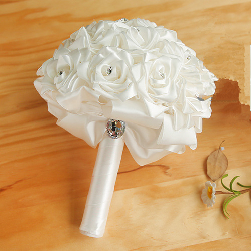 Bunter Seidenrosen-Hochzeits-Blumenstrauß mit Kristallen