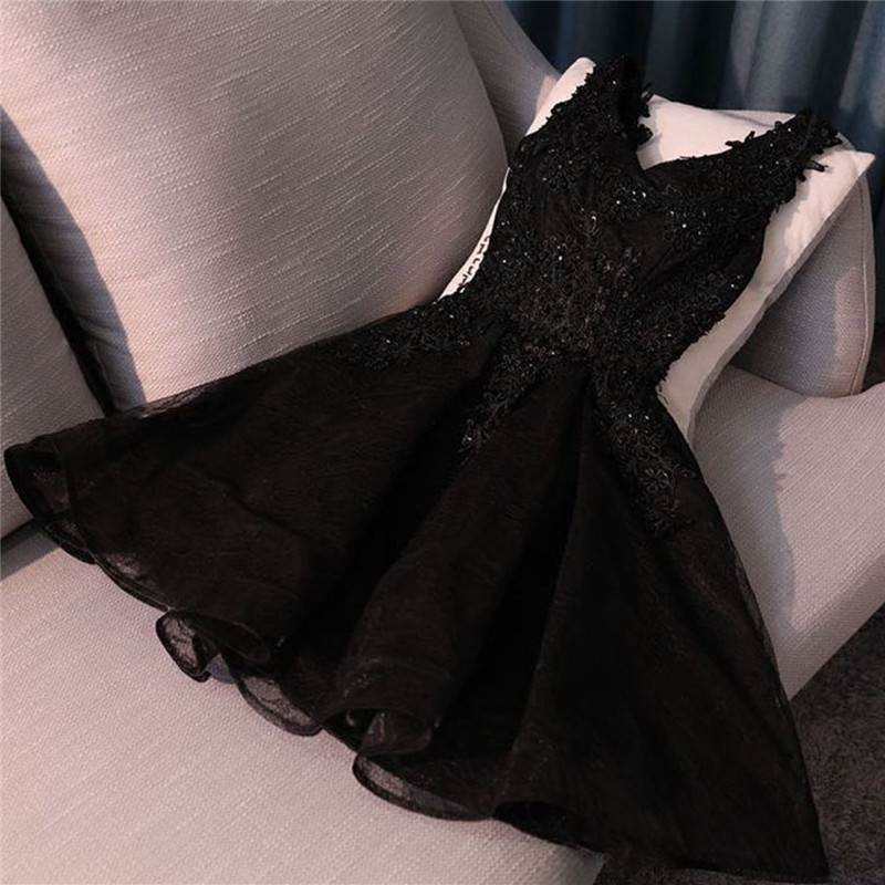 Lace Appliques New Arrival Black Custom Made A-line Beads Sexy Short Homecoming Dresses
