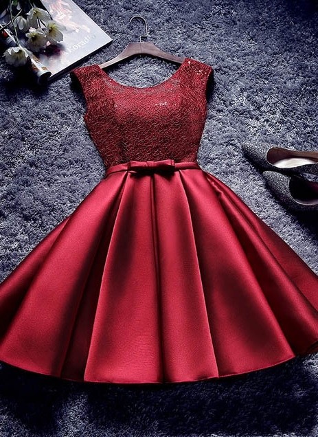 Bowknot Sash Lace-Up-Back Rojo Por encargo Una línea Vestidos cortos atractivos para el regreso a casa