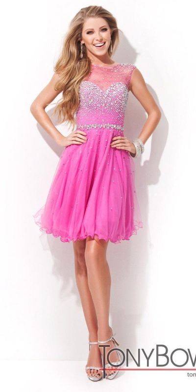 Sleeveless Open-Back Short Crystal Homecoming Dresses