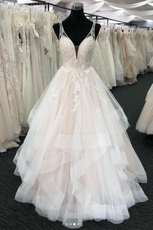 Robe de mariée longue en tulle à col en V profond et dos ouvert Aline