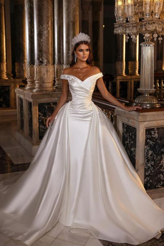 Elegant Off-the-Shoulder White Satin Wedding Gown with Sweep Train