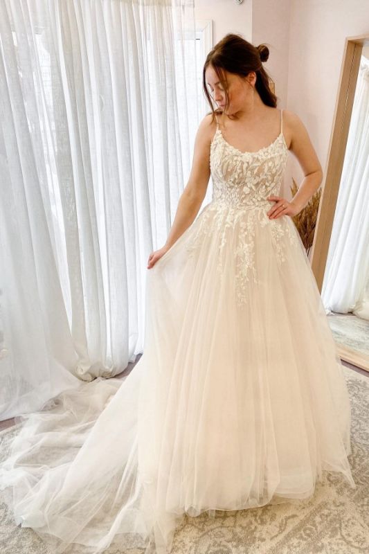 Einfaches Tüll-Hochzeitskleid Aline Spaghetti-Trägern Blumenspitze Bodenlanges Kleid für die Braut
