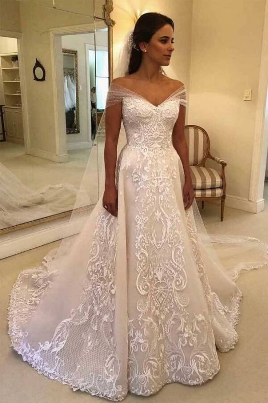 Elegantes Aline-Hochzeitskleid mit Flügelärmeln und floralen Spitzenapplikationen, Brautkleid für Frauen