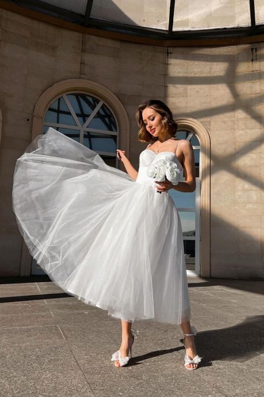 Chic Tulle Sweetheart Ankle Length Wedding Dress with Spaghetti Straps