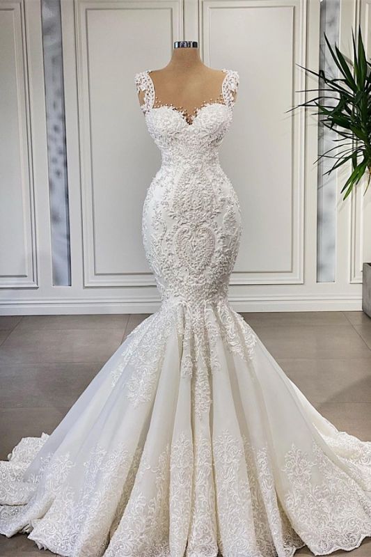 Glamorous White Sweetheart Bridal Gown with Floral Lace