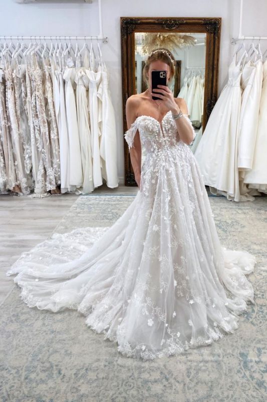 Elegant Off-the-Shoulder White A-line Wedding Dress Tulle Bridal Dress