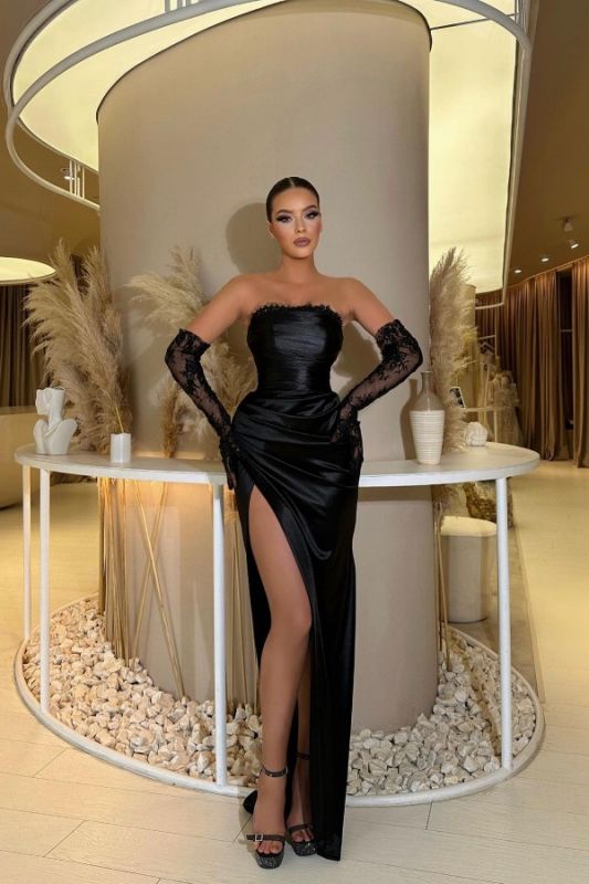 Superbe robe de bal en satin noir froncé sans bretelles Robe de soirée longue fendue sur le côté