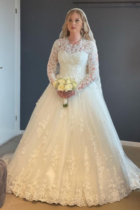 Elegant A-line Wedding Dress Long Sleeves White Lace Appliques Bridal Dress