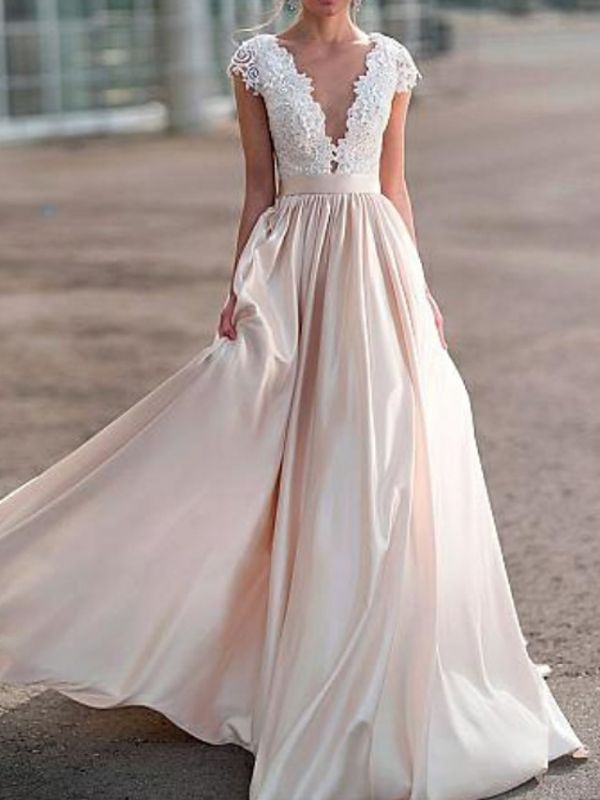 Elegante Flügelärmel mit tiefem V-Ausschnitt ALine Satin Hochzeitskleid