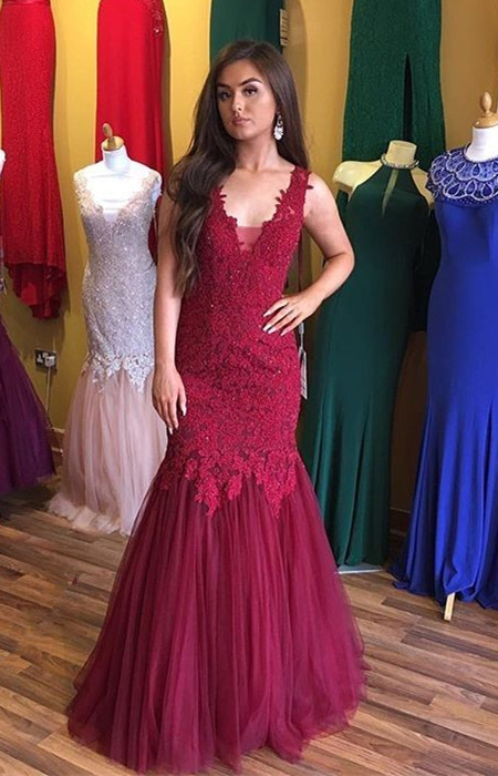 Newest Lace Appliques Straps Sleeveless Bodycon Evening Gown