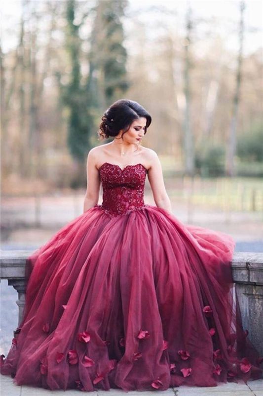 Tulle Sweetheart Appliques 3D-Floral Burgundy Amazing Ball Gown Wedding Dresses