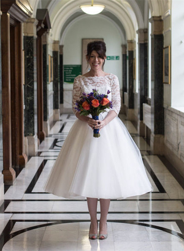 Tulle Designer Lace Appliques New Arrival Tea Length Charming Wedding Dresses