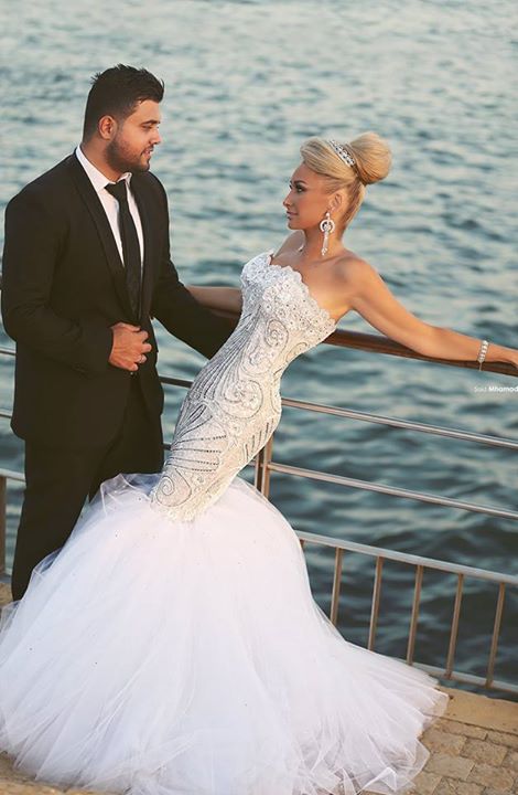 Vestido de novia de tul de sirena con cuentas de cristal con tren desmontable Vestidos de novia de tren de barrido lujoso MH045