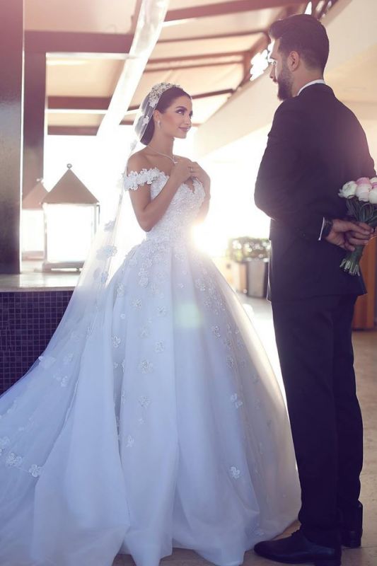 Luxurious Princess Ball Gown Wedding Dresses | Puffy Tulle Off The Shoulder Bridal Gowns with Appliques