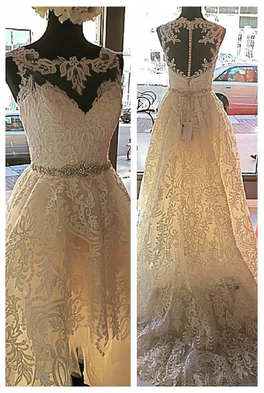 Button Sleeveless Glamorous Lace Appliques Designer Tulle New Arrival Wedding Dresses
