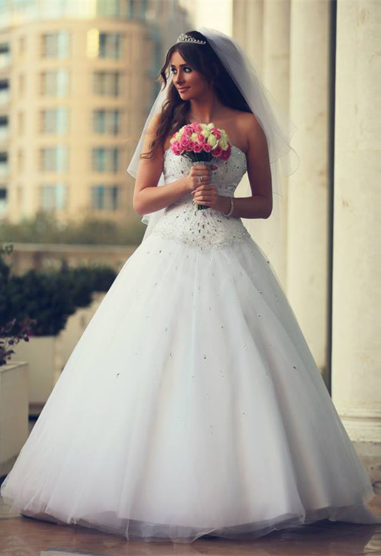 Gorgeous Sweetheart Sleeveless Crystals New Arrival A-line Wedding Dresses