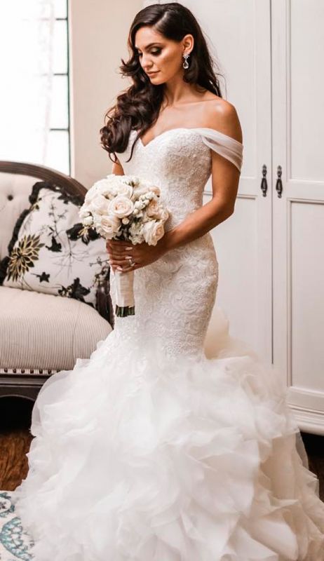 Off The Shoulder Puffy Ruffles Wedding Dresses | Sexy Close-fitting Tulle Bridal Gowns