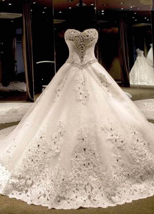 Robes de mariée robe de bal de luxe cristaux de cou chérie lacets dos train cathédrale robes de mariée