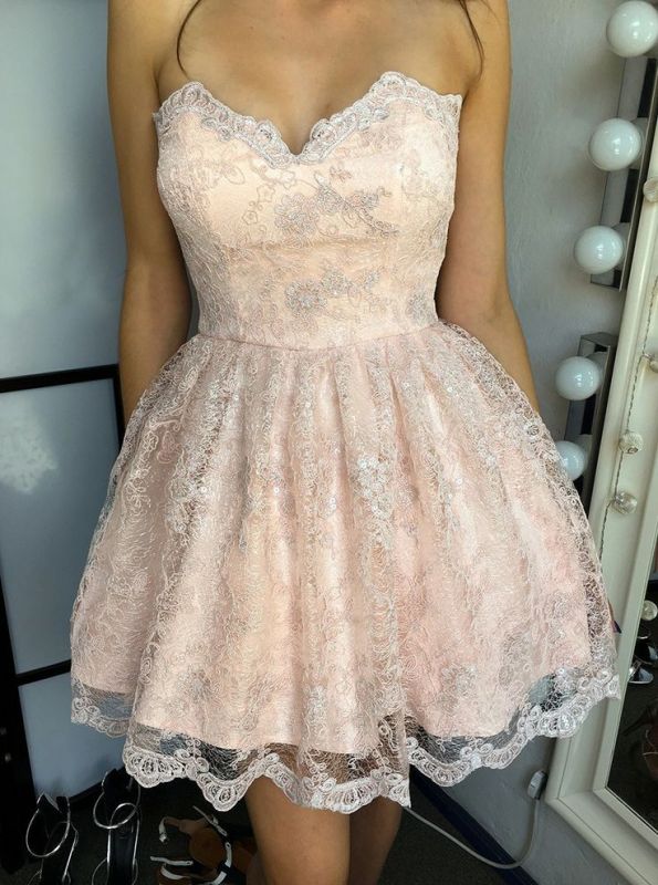 Cute Lace Short Sweetheart Lace-up Sleeveless Homecoming Dress