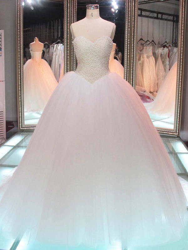 Sweetheart Tulle Cheap Online Pearls Glamorous Princess Elegant Ball Gown Wedding Dresses
