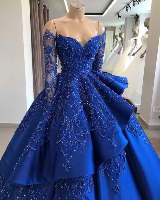 Precioso vestido de fiesta con volantes de encaje azul real | Granos sin tirantes de novia vestidos de quinceañera