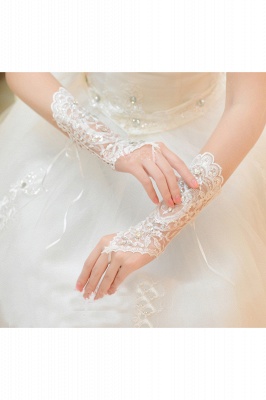 Gants de mariage en dentelle sans doigts avec des appliques_4