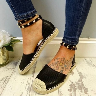 Comfortable Adjustable Buckle Rivet Sandals_4