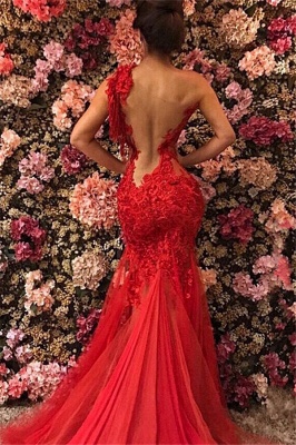 Elegantes apliques de un hombro Vestidos de graduación de tul con cuentas de sirena hasta el suelo_1