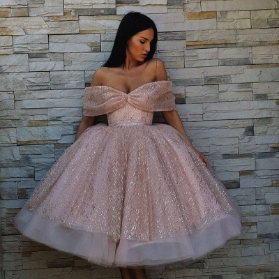 Charming Off-the-Shoulder Ball Gown Tulle Tea-Length Prom Dresses_3