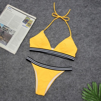 Almohadillas triangulares Halter Bikini de dos piezas Trajes de baño_8