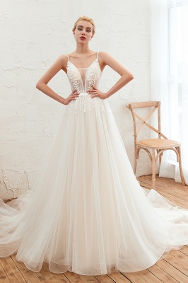 Elegante vestido de novia de tul con escote en V y tirantes finos_1