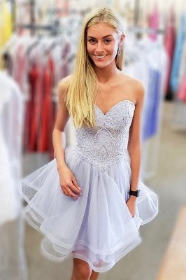 Erschwingliche Sweetheart Sleeveless Homecoming Dress | Günstige trägerlosen Perlen kurzes Cocktailkleid_1