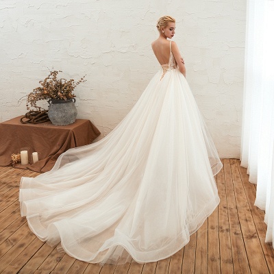 Robe de mariée trapèze en tulle à col en V profond avec bretelles spaghetti_7