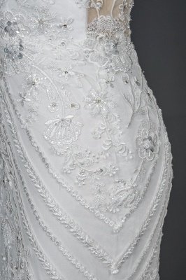 Ärmelloses Meerjungfrau-Brautkleid mit U-Ausschnitt und floralen Spitzenapplikationen_3