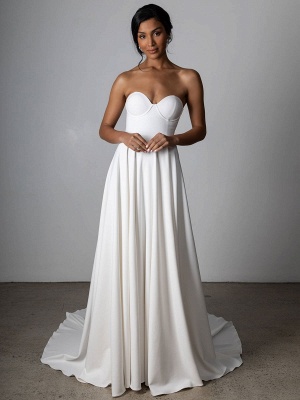 Weißes einfaches Hochzeitskleid Satin-Stoff trägerlos ärmellos A-Linie natürliche Taille Brautkleider mit Zug_4