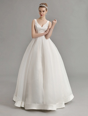 Vintage Inspired Plunge V Neck Wedding Gown With Bow Embellished Cut Out Back Exclusive_4