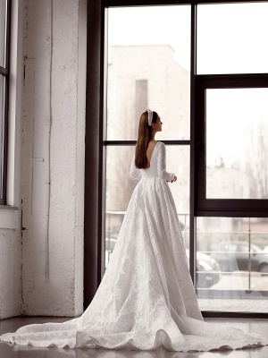 Weißes einfaches Brautkleid mit Zug A-Linie Jewel Neck lange rückenfreie Ärmel Satin Stoff Brautkleider_4