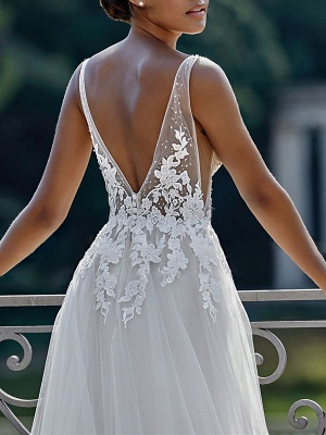 Simple Wedding Dress 2021 A Line V Neck Straps Sleeveless Lace Appliqued Tulle Bridal Gown_4