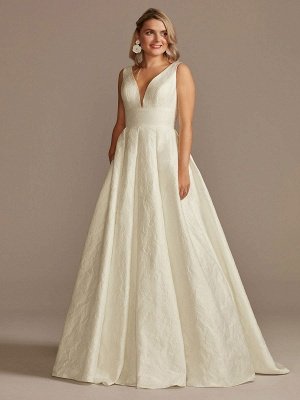 White Simple Wedding Dress Lace V-Neck Sleeveless A-Line Court Train Backless Bridal Gowns_1