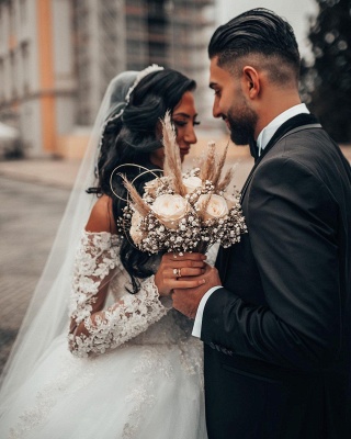 Gorgeous White Long Sleeves White 3D Floral Lace Ball Gown Aline Wedding Dresses_5