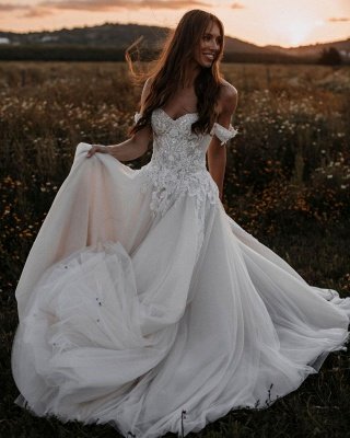 Vestido de novia de encaje floral con escote corazón Vestido de novia de tul con hombros descubiertos_3