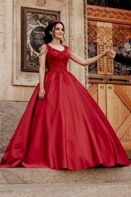 Chic Red Satin Ball Gown Scoop Neck Tassels Appliques Aline Evening Dress