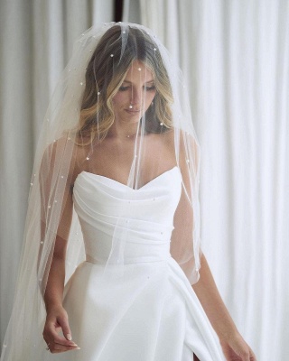 Chérie Satin A-ligne Volants Robe De Mariée Avec Fente Latérale_4