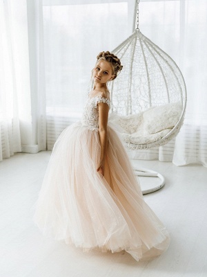 Ärmelloses Tüll-Spitzen-Erstkommunionskleid für Mädchen Champagnerfarbenes langes Junior-Hochzeitskleid mit Sweep-Zug_2