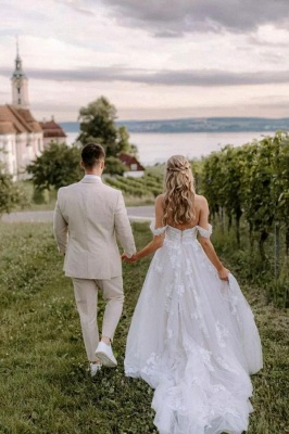 Vestido de novia largo sencillo con encaje de tul y hombros descubiertos_9