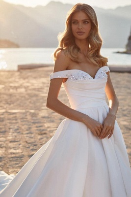 Off-the-Shoulder Ball Gown Wedding Dresses Crystals Bridal Gown_3