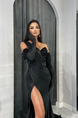 Elegante vestido de fiesta de noche largo de satén negro con un hombro fruncido con abertura lateral_2