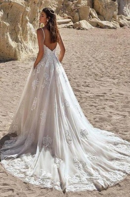 Stylish V-Neck A-line Wedding Dress Spaghetti Straps Floral Lace Tulle Bridal Dress with Pockets_2